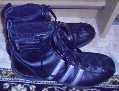 Лот: 2214225. Фото: 1. Спортивные ботиночки Adidas. Кеды, кроссовки, слипоны