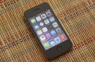 Лот: 10245516. Фото: 1. iphone 4s 16gb чёный. Смартфоны