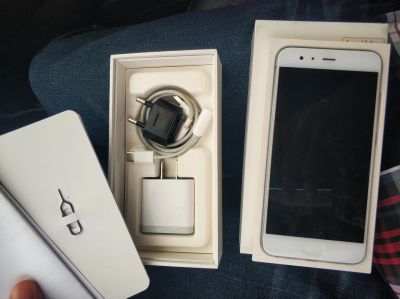 Лот: 14454383. Фото: 1. Xiaomi mi 6. Смартфоны