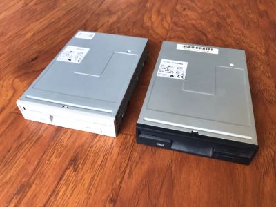 Лот: 16211697. Фото: 1. Дисководы 3,5 дюйма Sony. Рабочие... Приводы CD, DVD, BR, FDD