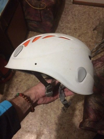 Лот: 12850910. Фото: 1. Каска Petzl Elios. Альпинизм и скалолазание