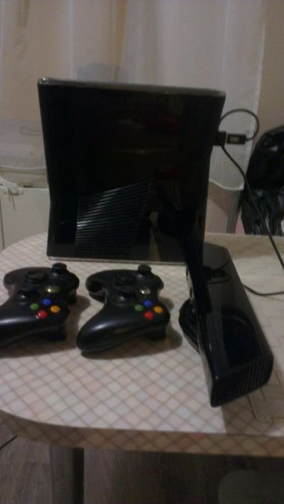Лот: 4576932. Фото: 1. Продаю отл.Xbox 360 slim 250gb... Игровые приставки, консоли