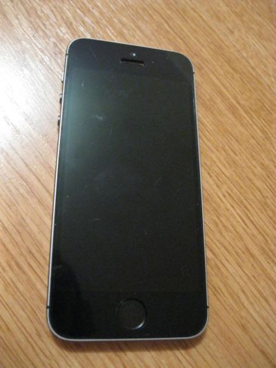 Лот: 6514119. Фото: 1. iPhone 5s Space Grey 16 Gb. Смартфоны