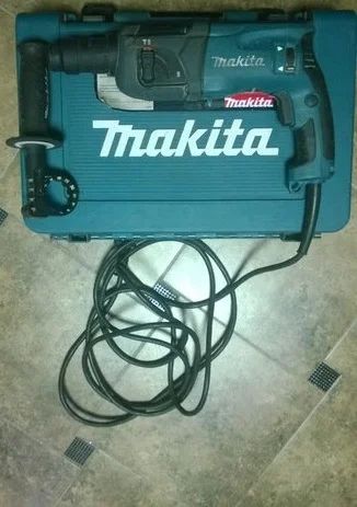 Лот: 6457700. Фото: 1. Продам перфоратор Makita HR2460... Электроинструмент