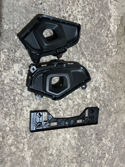 Лот: 21055760. Фото: 1. Накладки для противотуманок rav4. Кузов