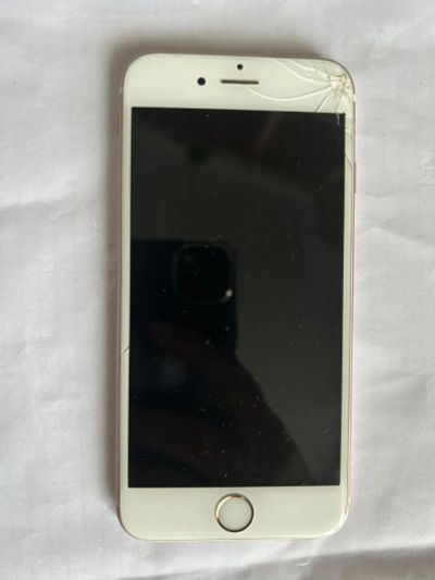 Лот: 20678413. Фото: 1. Iphone 6s. Смартфоны