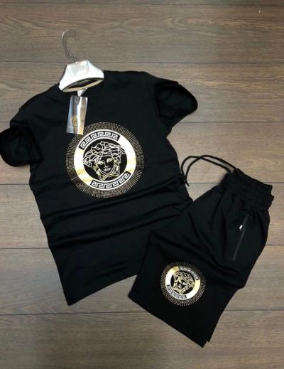 Лот: 18794963. Фото: 1. Костюм шорты футболка Versace... Спортивные костюмы