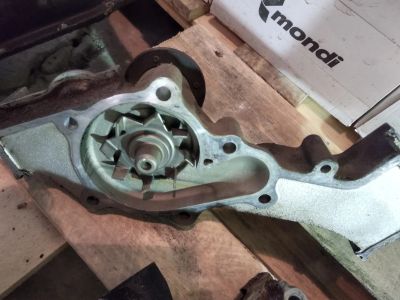 Лот: 13945330. Фото: 1. Помпа Nissan VG33E. Двигатель и элементы двигателя