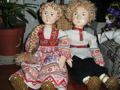 Лот: 992515. Фото: 1. ванюша и манюша (цена за обе). Фигурки, статуэтки