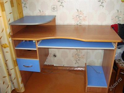 Лот: 2205582. Фото: 1. Стол компьютерный. Столы, стулья, обеденные группы