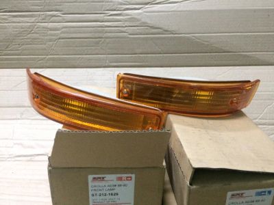 Лот: 10303900. Фото: 1. Повороник поворот в бампер toyota... Оптика и освещение