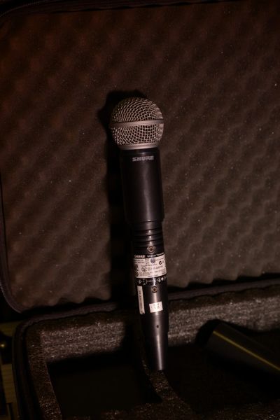 Лот: 15296945. Фото: 1. Shure glxd24E/SM58 Z2 2.4 GHZ. Студийные микрофоны, радиомикрофоны и радиосистемы