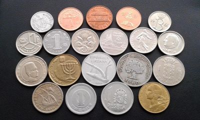 Лот: 10769743. Фото: 1. 20 монет стран Мира - одним лотом... Наборы монет