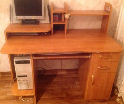 Лот: 3491650. Фото: 1. Компьютерный стол. Компьютерные и письменные столы