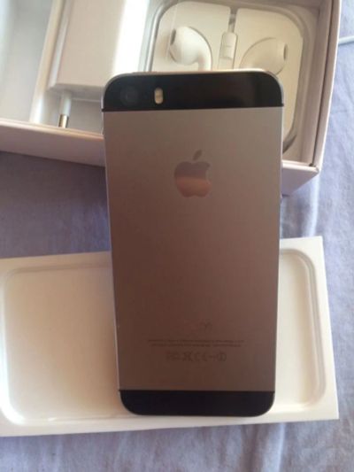 Лот: 11627880. Фото: 1. Apple iPhone 5S 16GB Space Gray... Смартфоны
