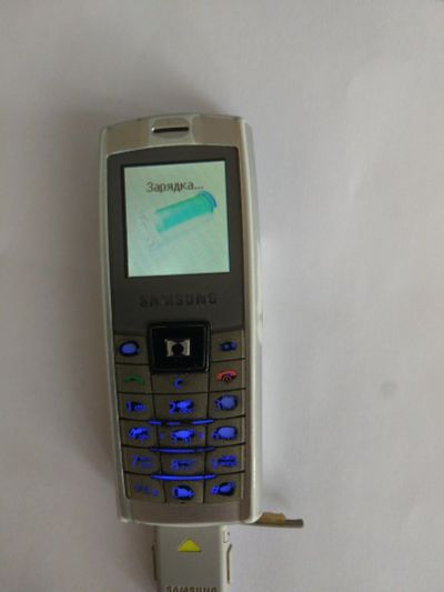 Лот: 16473164. Фото: 1. рабочий телефон Samsung C-240... Кнопочные мобильные телефоны