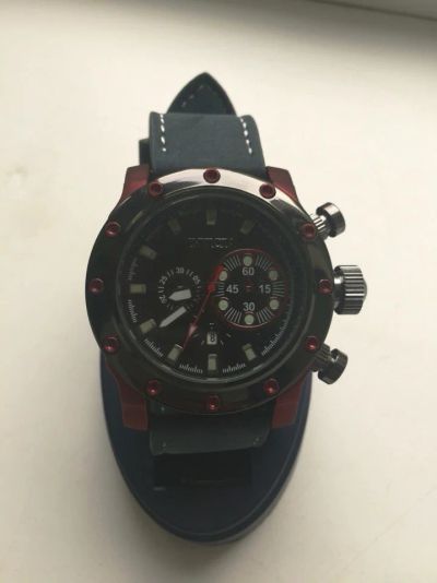 Лот: 7717947. Фото: 1. Кварцевые часы Invicta. Оригинальные наручные часы