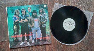 Лот: 25378225. Фото: 1. группа Красный Рассвет ● Виниловая... Виниловые проигрыватели и электрофоны