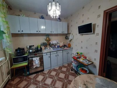 Лот: 20748890. Фото: 1. Продам 3-комн. кв. 63.3 кв.м... Квартиры, студии
