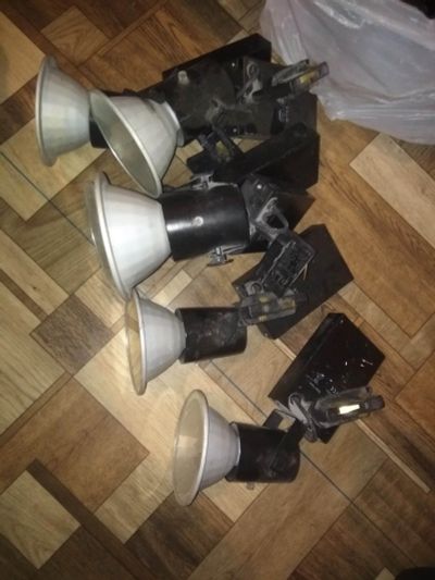 Лот: 17584979. Фото: 1. Светильники трековые. Цена за... Встраиваемые светильники