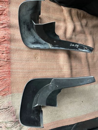 Лот: 20845057. Фото: 1. Брызговики задние пара Mazda Premacy... Кузов