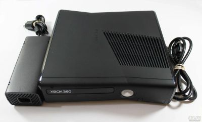 Лот: 13792680. Фото: 1. Xbox 360 Slim 4gb. Игровые приставки, консоли