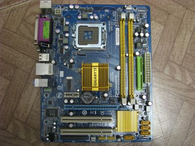 Лот: 17333537. Фото: 1. Материнская плата Gigabyte GA-G31M-ES2L... Комплекты запчастей
