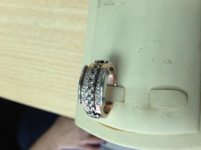 Лот: 3299785. Фото: 1. Кольцо 585 с 28 брильянтами. Кольца, перстни