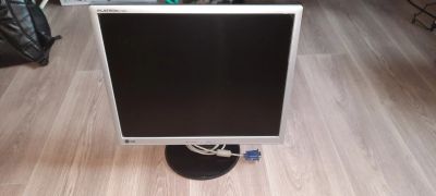 Лот: 21039659. Фото: 1. Монитор для компьютера LG L1942S. ЖК-мониторы
