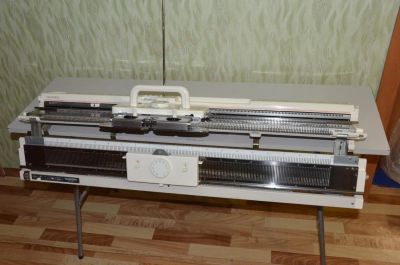 Лот: 3979531. Фото: 1. Вязальная машина Silver Reed SK840... Швейный и вязальный инструмент