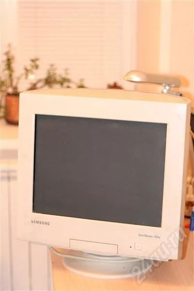 Лот: 655765. Фото: 1. Монитор SAMSUNG 17" SyncMaster... ЭЛТ-мониторы
