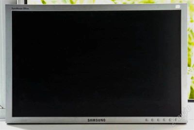 Лот: 2915888. Фото: 1. samsung 205bw без ноги рабочий... ЖК-мониторы