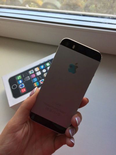 Лот: 10308369. Фото: 1. iPhone 5s. Смартфоны