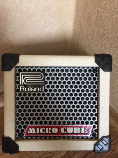 Лот: 17290779. Фото: 1. Комбоусилитель Roland MICRO CUBE. Гитарные эффекты и комбоусилители