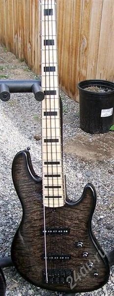 Лот: 2137997. Фото: 1. Warmoth Custom Jazz 5. Гитары
