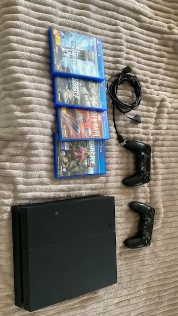 Лот: 20740727. Фото: 1. Sony PlayStation 4 1 TB + 2 геймпада... Игры для консолей