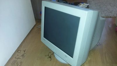 Лот: 10983608. Фото: 1. Монитор Samtron 76BDF. ЭЛТ-мониторы