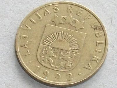 Лот: 7254971. Фото: 1. Монета 10 сантим Латвия 1992 герб... Страны СНГ и Балтии