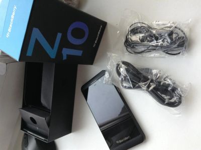 Лот: 3463864. Фото: 1. Black berry z10 в идеале ! Налетай... Смартфоны