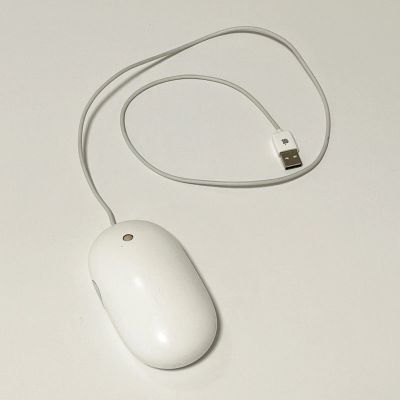 Лот: 19307307. Фото: 1. Проводная мышь Apple Mighty Mouse... Клавиатуры и мыши