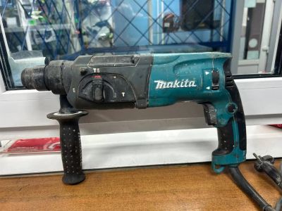 Лот: 25412506. Фото: 1. Перфоратор makita HR 2470. Электроинструмент