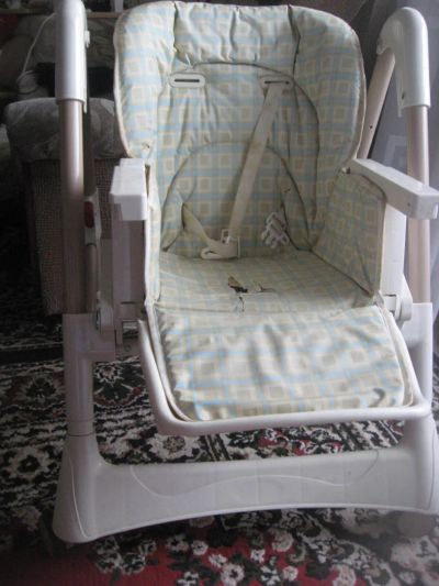 Лот: 4280725. Фото: 1. Стульчик для кормления. Стульчики для кормления