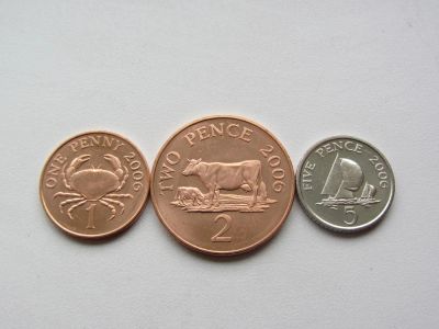 Лот: 8410350. Фото: 1. Гернси набор из 3 монет 2006 без... Великобритания и острова