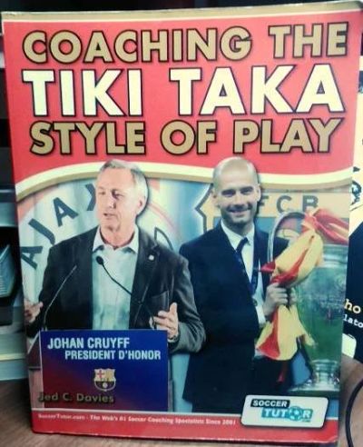 Лот: 9538975. Фото: 1. Coaching the Tiki Taka style of... Спорт, самооборона, оружие