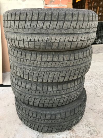 Лот: 11961499. Фото: 1. Bridgestone Blizzak Revo GZ 225... Шины
