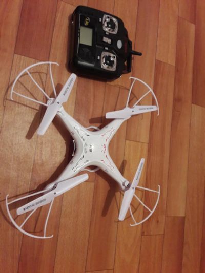 Лот: 8641940. Фото: 1. syma x5. Квадрокоптеры
