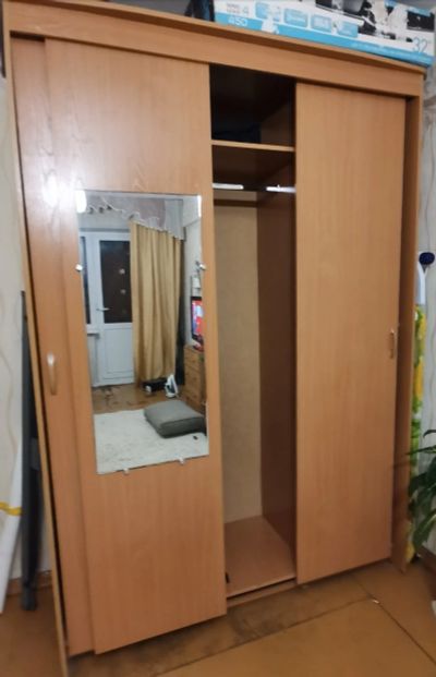 Лот: 17011691. Фото: 1. Шкаф. Шкафы, шкафы-купе