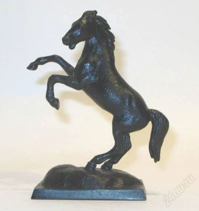 Лот: 2193248. Фото: 1. касли лошадка играющая. Скульптуры