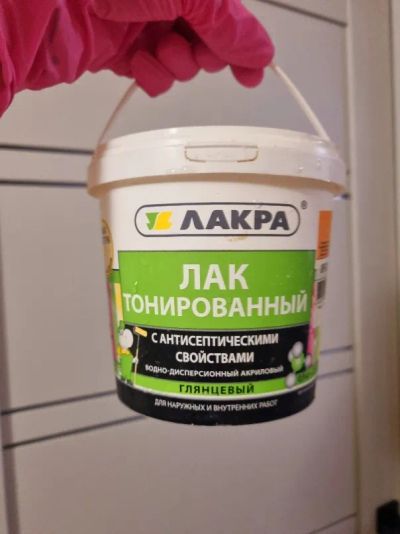 Лот: 24398191. Фото: 1. Лак тонированный 0.9 кг. Краски, лаки, растворитель