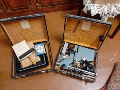 Лот: 15714783. Фото: 1. 2 чемодана фотолюбителя: проявители... Глянцеватели, увеличители